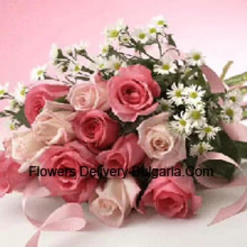 Bouquet de 11 roses roses avec statice pourpre