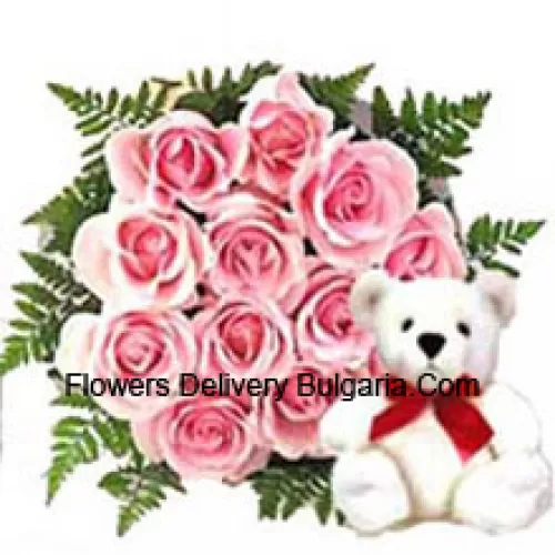 Bouquet de 11 Roses Roses avec un mignon ours en peluche